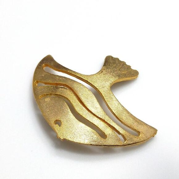 Ultra Craft Gold Tone Fish Brooch Angel Fish Openwork Vintage Jewelry Signed - Picture 2 of 6